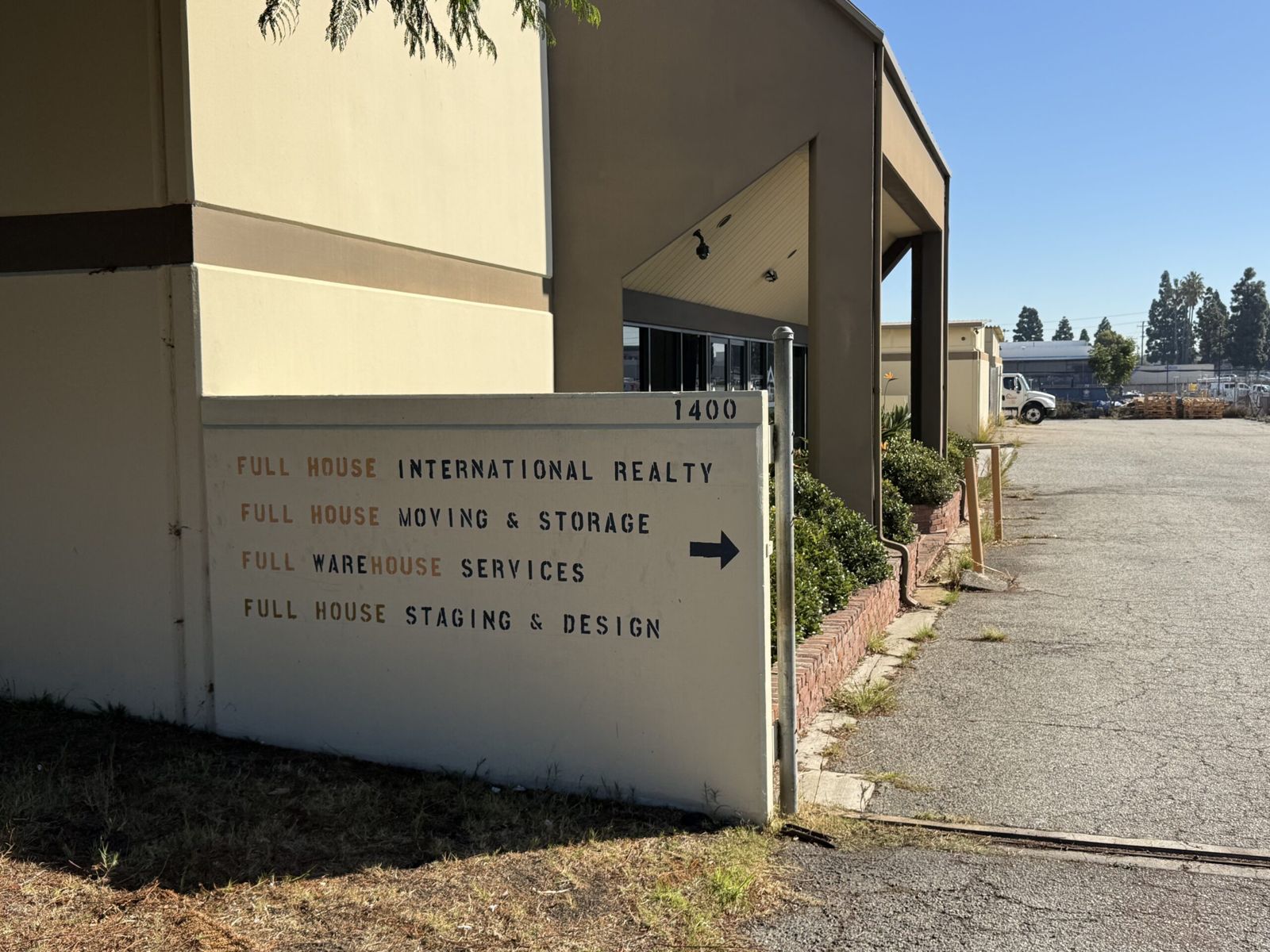 Full House headquarters building sign in Redondo Beach